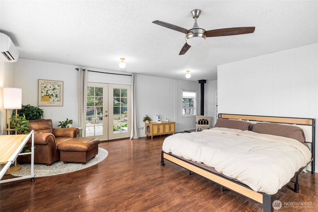 Photo of 1612 Cleveland Avenue, Mount Vernon, WA 98273 (MLS # 2586605)