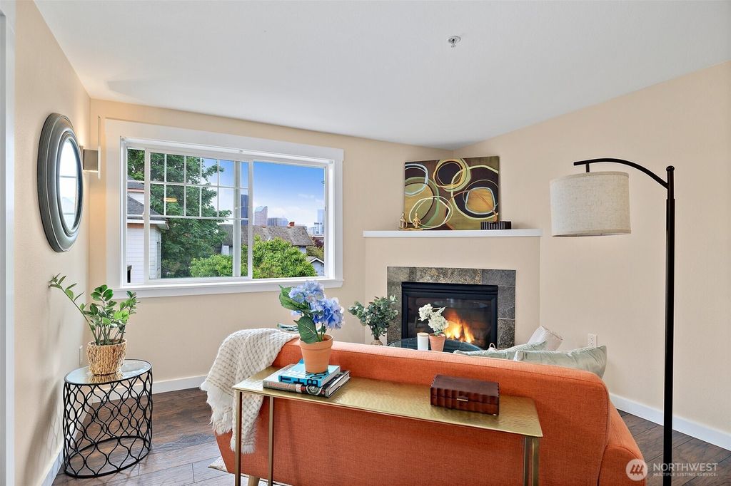 Photo of 107 20th Avenue #306, Seattle, WA 98122 (MLS # 2440091)