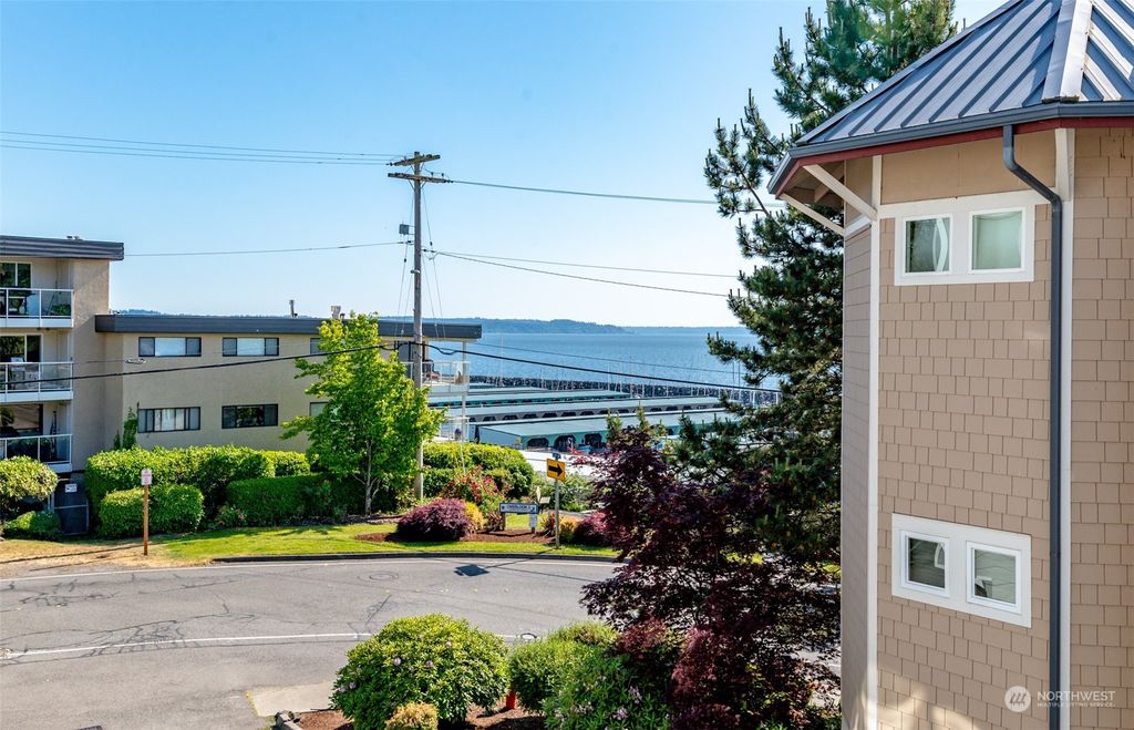 Photo of 22211 6th Avenue S #210, Des Moines, WA 98198 (MLS # 2068397)