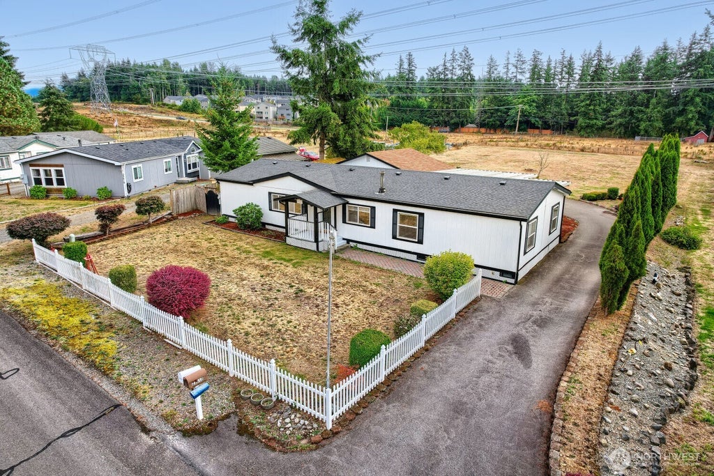Photo of 23612 SE 286th Street, Maple Valley, WA 98038 (MLS # 2583405)