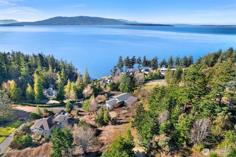 Photo of 405 Arbutus Place, Bellingham, WA 98225 (MLS # 2499782)