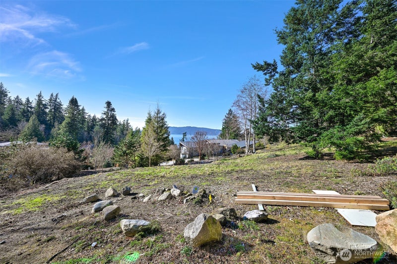 405 Arbutus Place