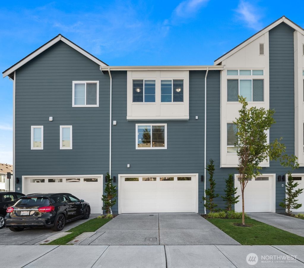 Photo of 18782 67th Avenue NE #2, Kenmore, WA 98028 (MLS # 2437435)