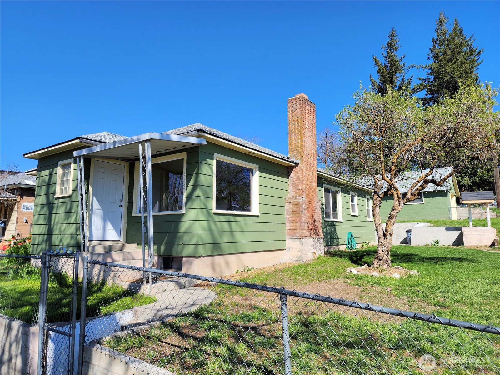 Similar Properties