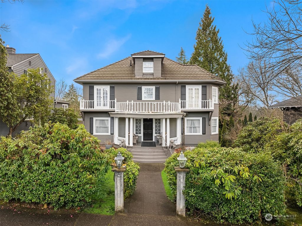 Photo of 1021 34th Avenue E, Seattle, WA 98112 (MLS # 2327276)