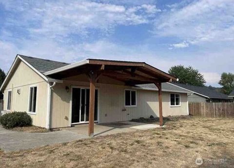 Photo of 307 E Valley Street Dr, Yacolt, WA 98675 (MLS # 2445150)