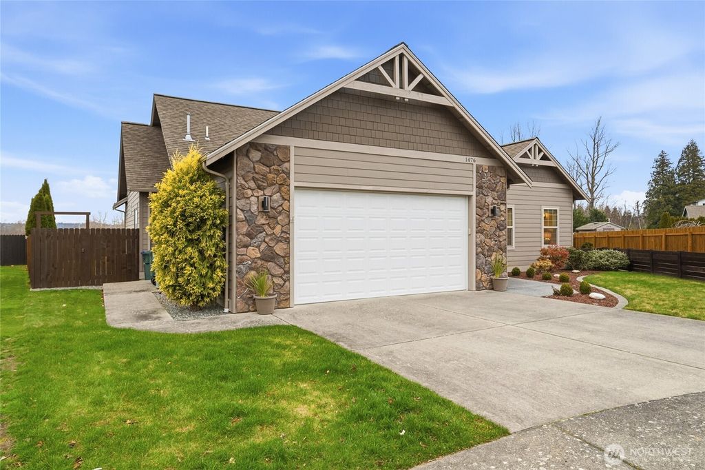 Photo of 1476 Patriot Court, Ferndale, WA 98248 (MLS # 2473399)