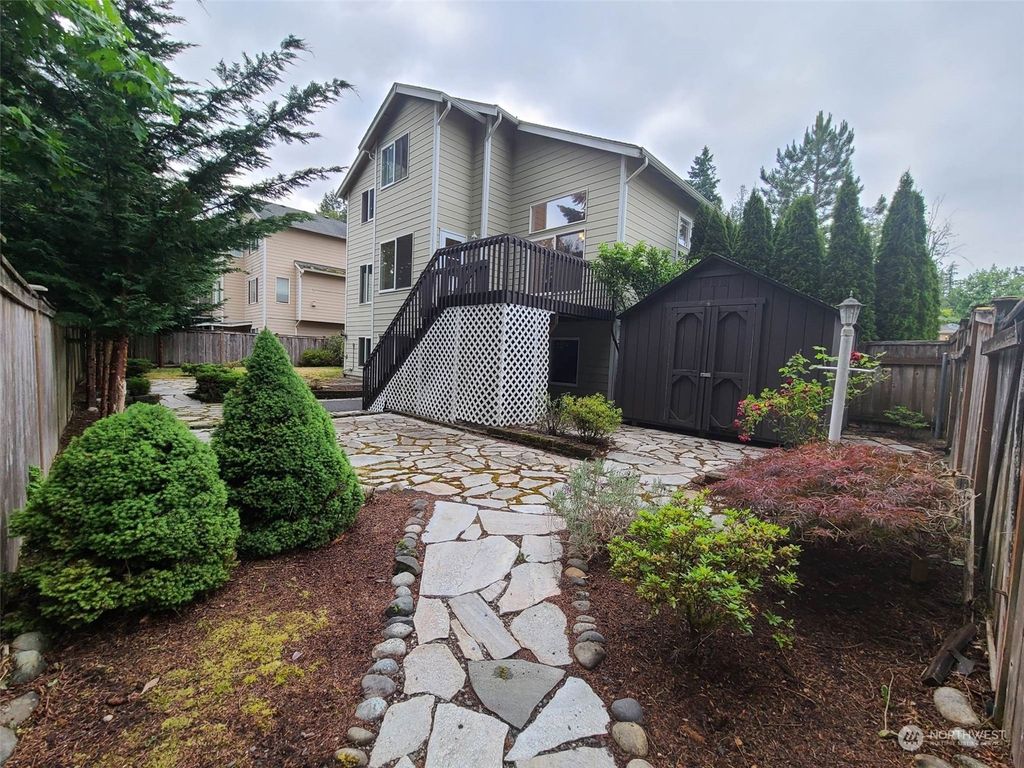 Photo of 11209 SE 309th Street, Auburn, WA 98092 (MLS # 2125395)
