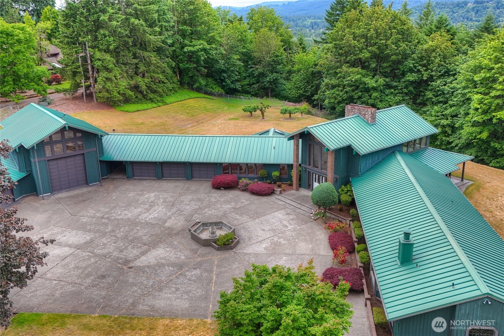 3011 Bush Mountain Court SW