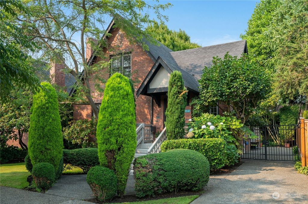 Photo of 2341 McGilvra Boulevard E, Seattle, WA 98112 (MLS # 1996404)