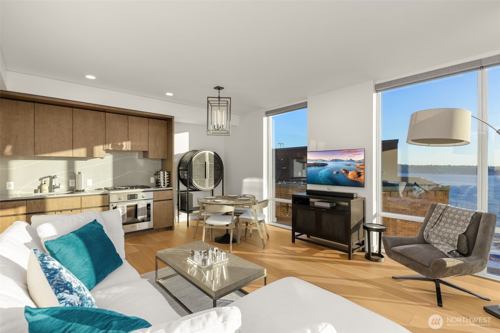 121 Stewart Street 1507