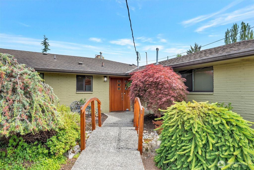 Photo of 511 Wetmore Avenue, Everett, WA 98201 (MLS # 2401878)