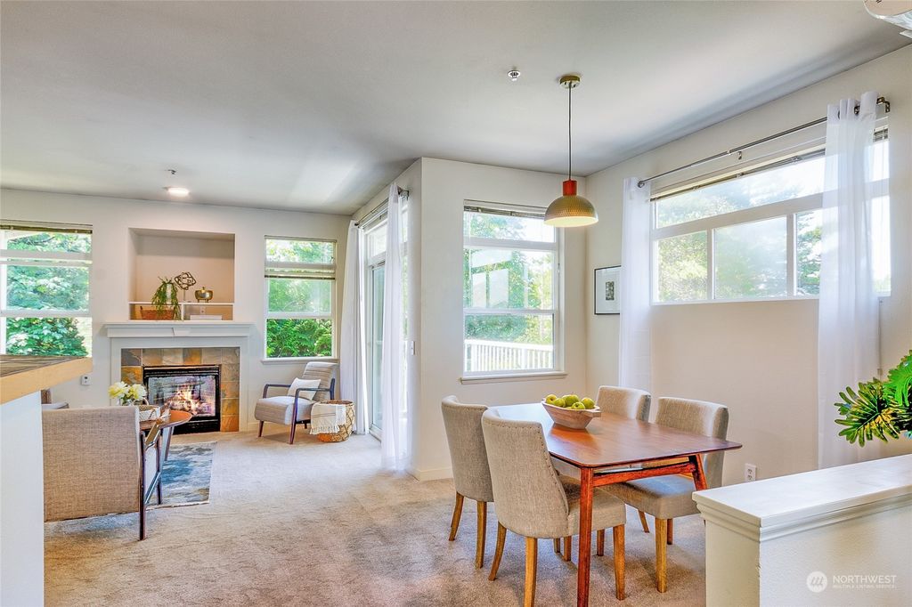 Photo of 703 241st Lane SE #Q4, Sammamish, WA 98074 (MLS # 2260986)