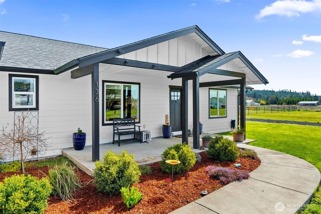 Photo of 136 Faun Rae Lane, Chehalis, WA 98532 (MLS # 2503131)