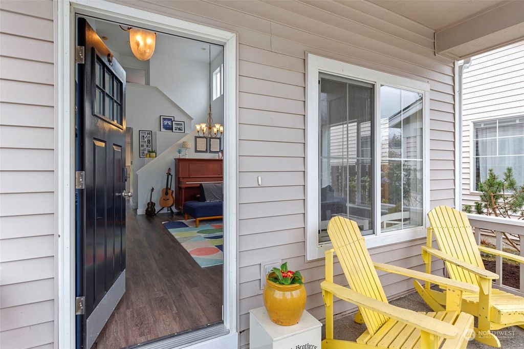 Photo of 24259 SE 9th Street, Sammamish, WA 98075 (MLS # 2044668)