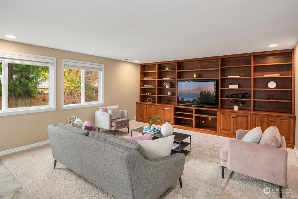 Photo of 18621 79th Place W, Edmonds, WA 98026 (MLS # 2310764)