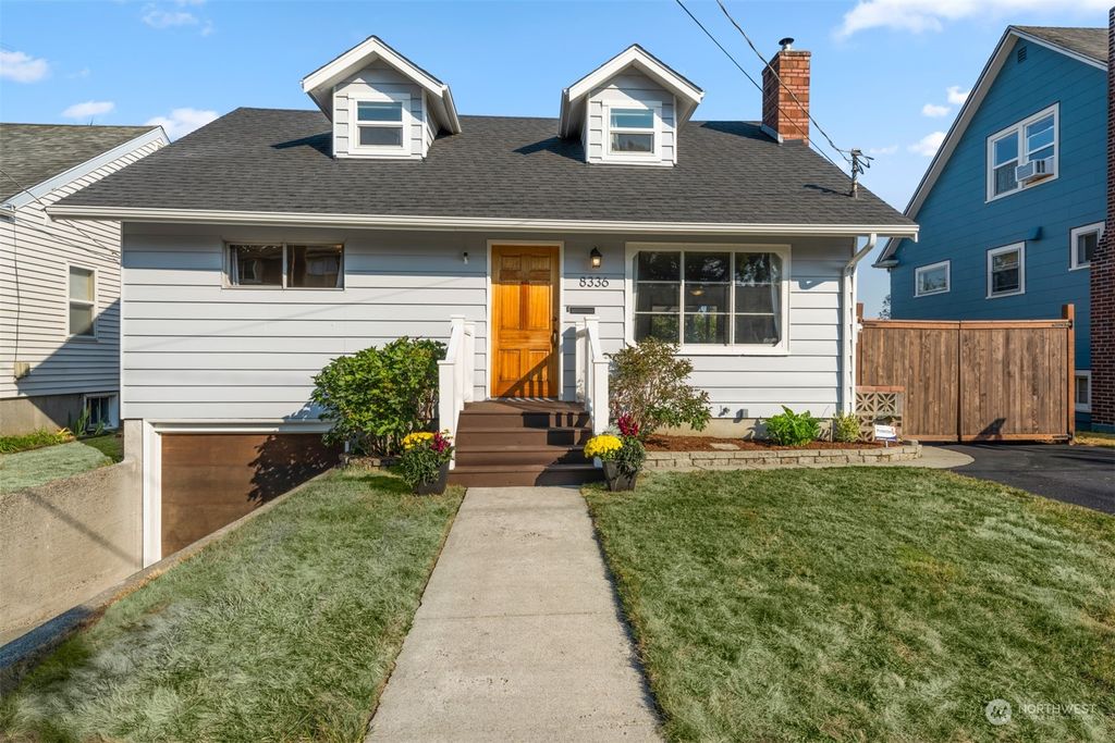 Photo of 8336 10th Avenue NW, Seattle, WA 98117 (MLS # 2000766)