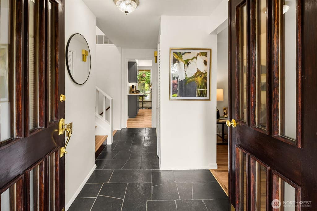 Photo of 13730 SE 20th Street, Bellevue, WA 98005 (MLS # 2563068)