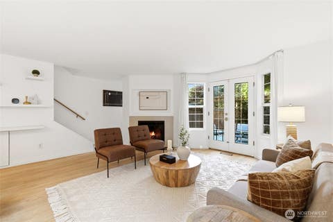 Photo of 10273 NE 129th Lane, Kirkland, WA 98034 (MLS # 2524202)
