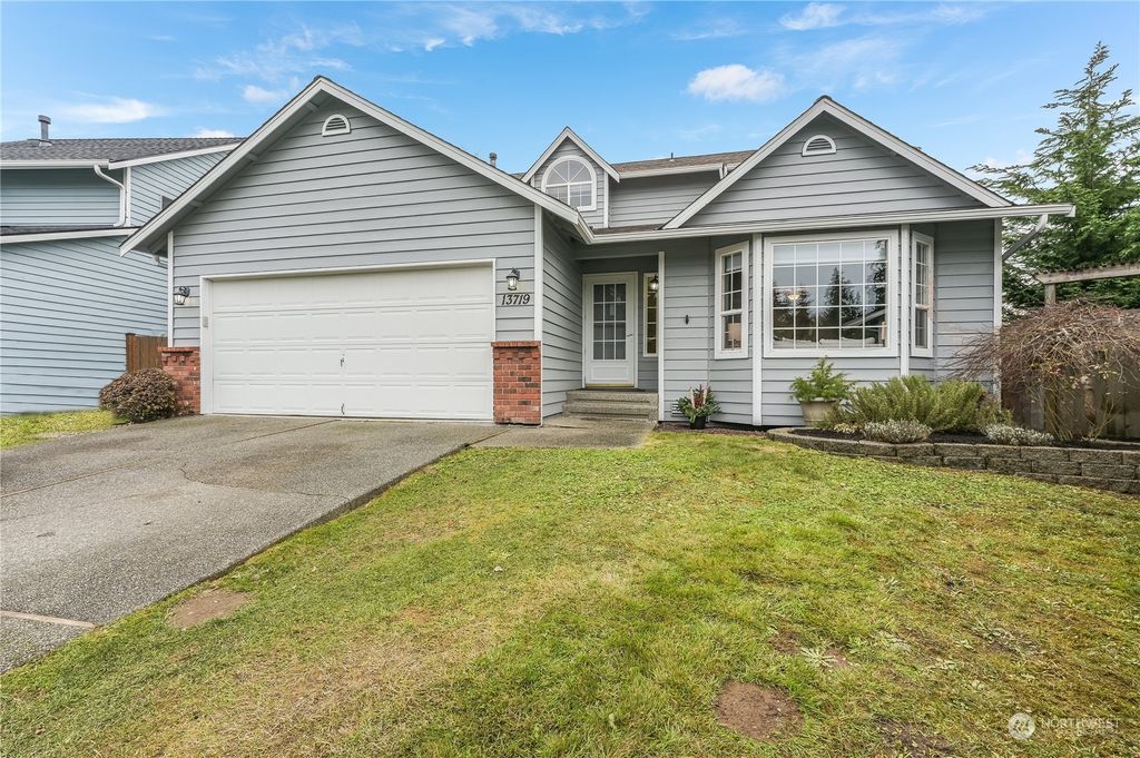 Photo of 13719 36th Place W, Lynnwood, WA 98087 (MLS # 2025244)