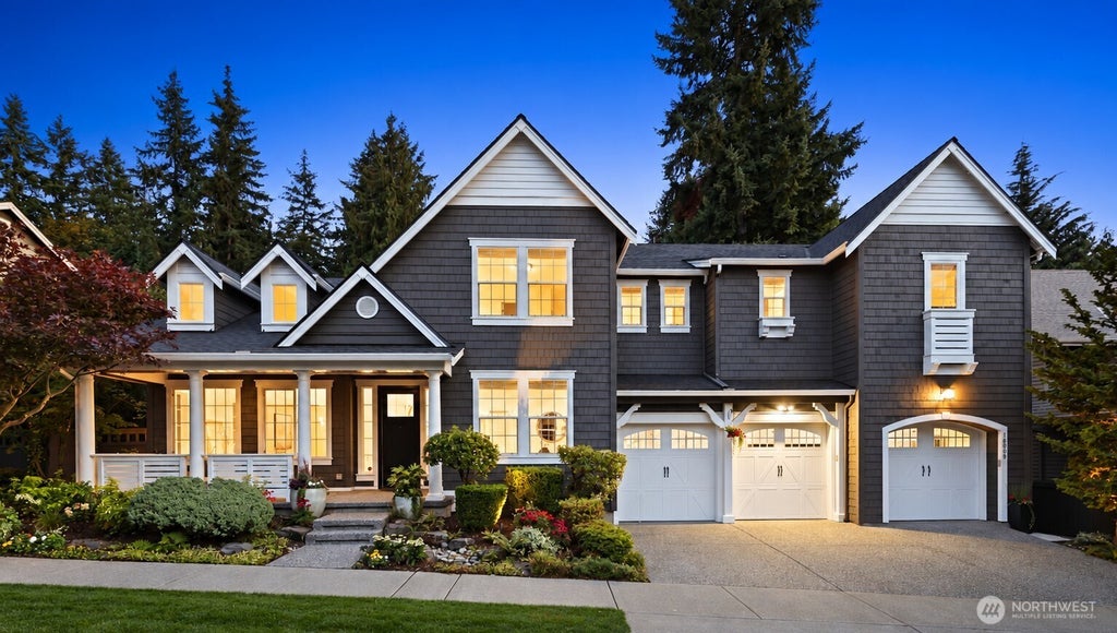 Photo of 16809 NE 120th Street, Redmond, WA 98052 (MLS # 2587449)