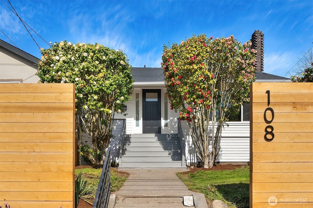 Photo of 108 NE 50th Street, Seattle, WA 98105 (MLS # 2349714)
