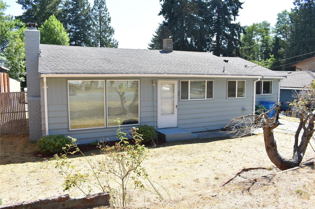 Photo of 241 NE 157th Street, Shoreline, WA 98155 (MLS # 2143002)