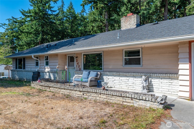 2439 Loerland Lane