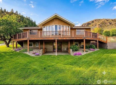 Photo of 9 C Rose Street, Oroville, WA 98844 (MLS # 2487165)