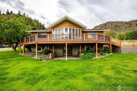 Photo of 9 C Rose Street, Oroville, WA 98844 (MLS # 2487165)
