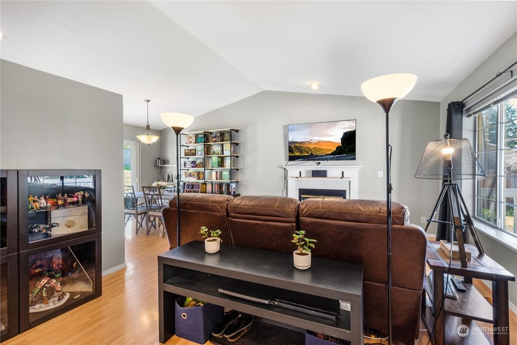 Photo of 20703 Crawford Road, Lynnwood, WA 98036 (MLS # 2049129)