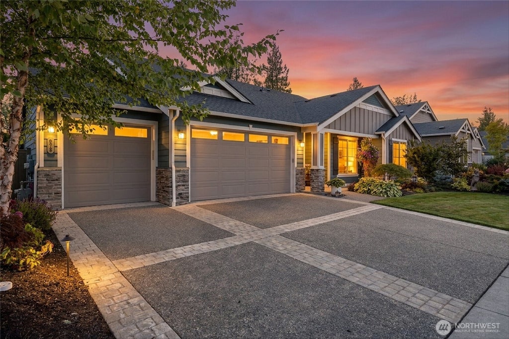 Photo of 973 Rainier Loop, Mount Vernon, WA 98274 (MLS # 2585280)