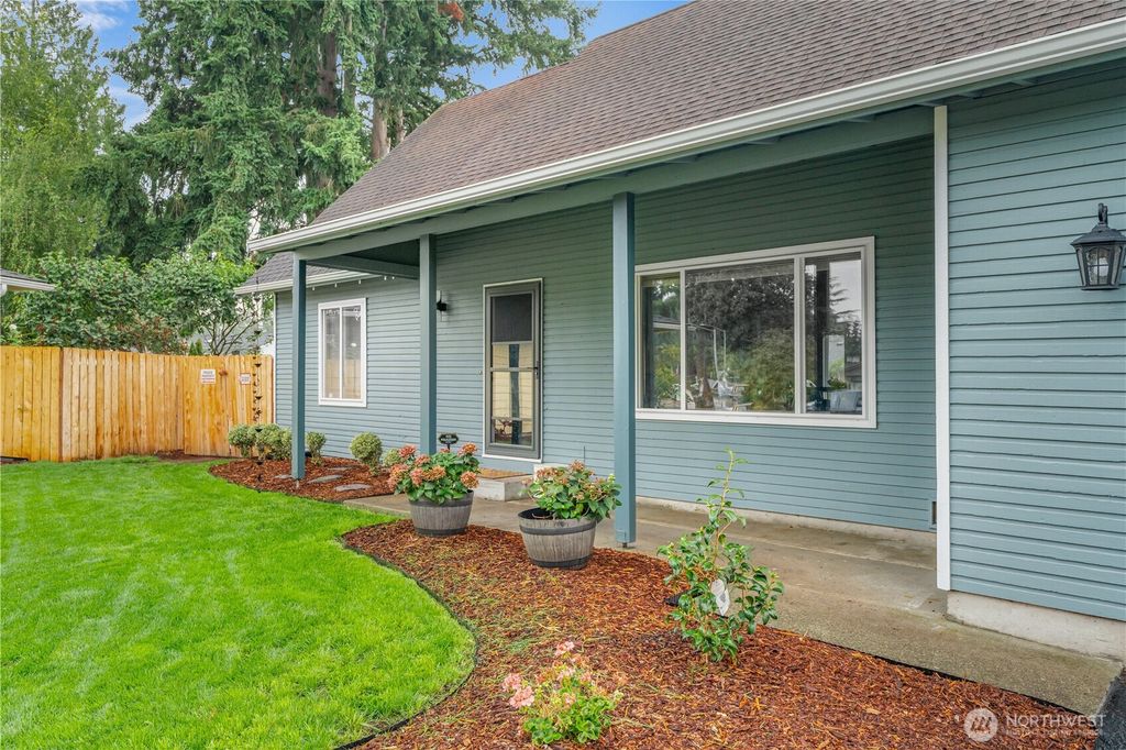 Photo of 1710 35th Street SE, Auburn, WA 98002 (MLS # 2428569)