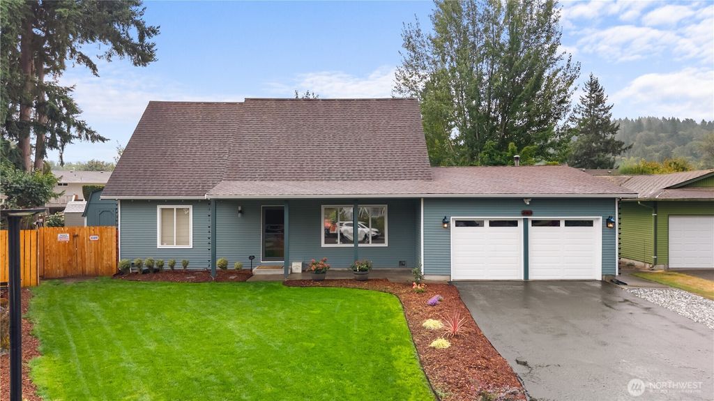 Photo of 1710 35th Street SE, Auburn, WA 98002 (MLS # 2428569)