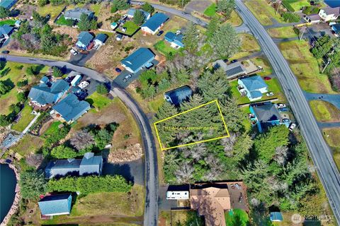 138 N Razor Clam Drive SW Ocean Shores WA 98569