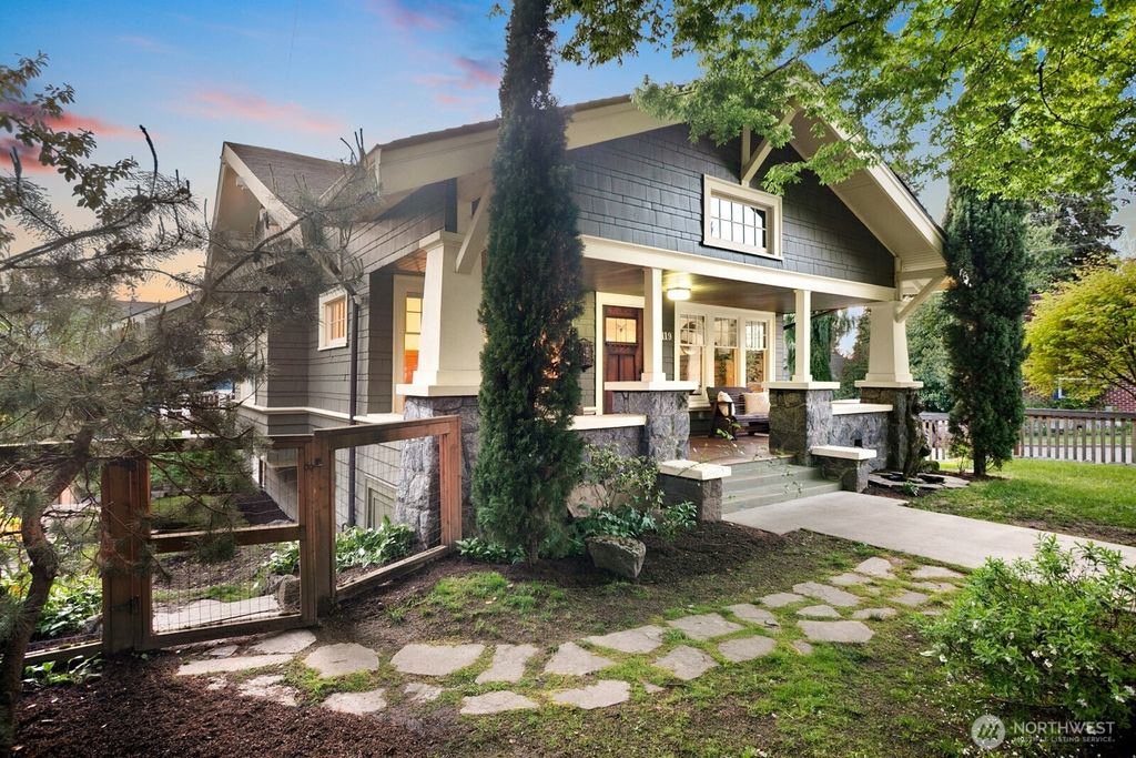 Photo of 5119 Meridian Avenue N, Seattle, WA 98103 (MLS # 2512919)