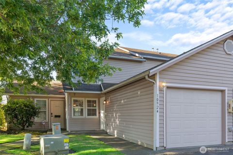 Photo of 10924 63rd Street E, Puyallup, WA 98372 (MLS # 2403776)