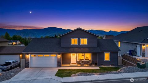 Photo of 2436 Berkley Loop, East Wenatchee, WA 98802 (MLS # 2511621)