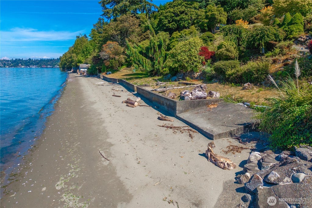 Photo of 29903 Marine View Drive SW, Federal Way, WA 98023 (MLS # 2567729)
