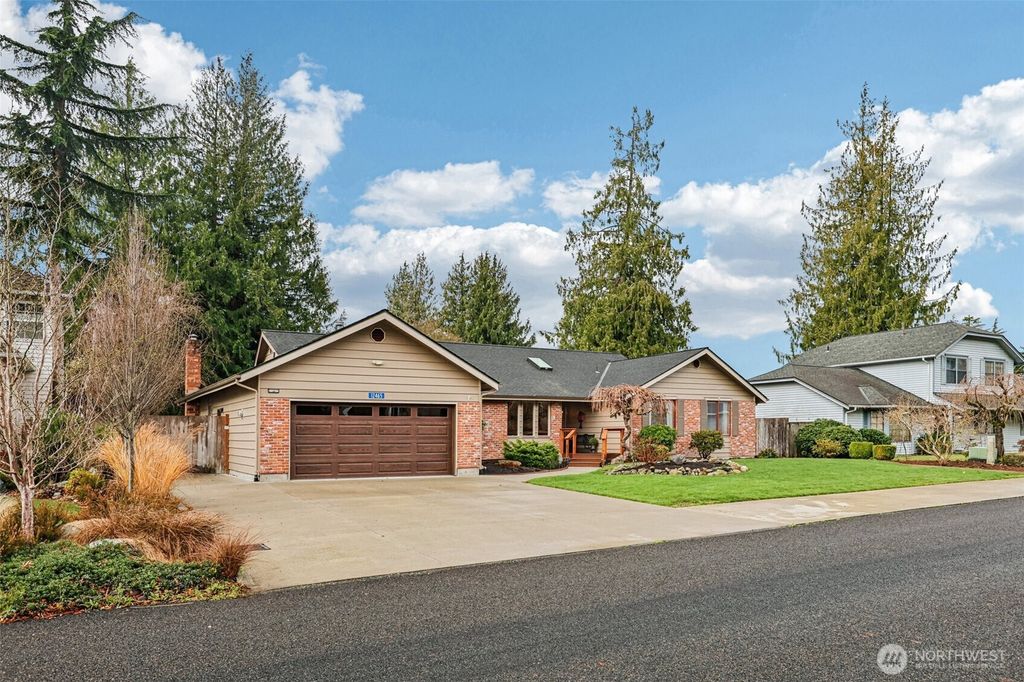 Photo of 12465 Wedgewood Drive, Burlington, WA 98233 (MLS # 2463006)
