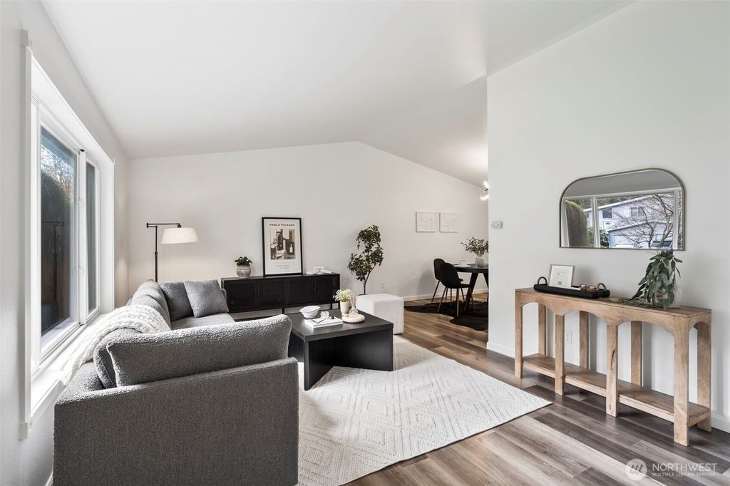 Photo of 32935 33rd Avenue SW, Federal Way, WA 98023 (MLS # 2354499)