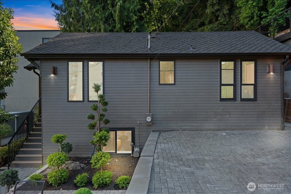 Photo of 4011 SW Maryland Place, Seattle, WA 98116 (MLS # 2556826)
