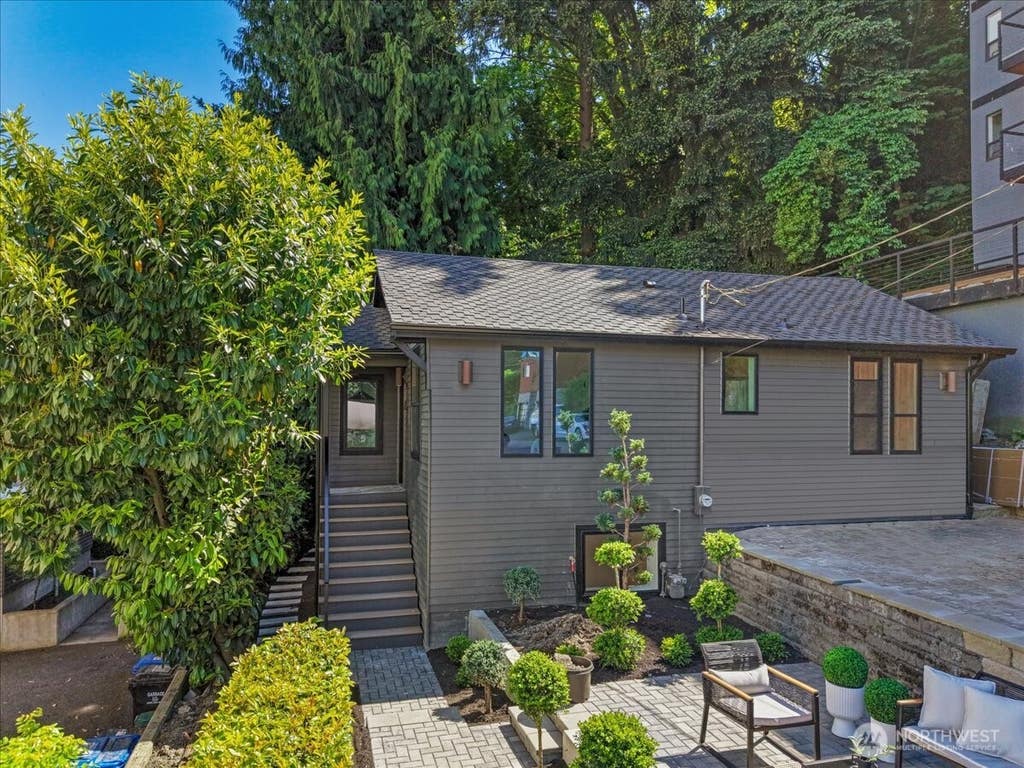 Photo of 4011 SW Maryland Place, Seattle, WA 98116 (MLS # 2556826)