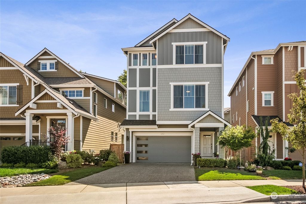 Photo of 1212 141st Place SW, Lynnwood, WA 98087 (MLS # 2221195)