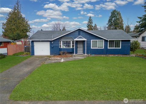 Photo of 11018 SE 182nd Street, Renton, WA 98055 (MLS # 2480910)