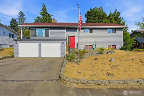 Photo of 3810 Nome Drive, Bremerton, WA 98310 (MLS # 2568225)