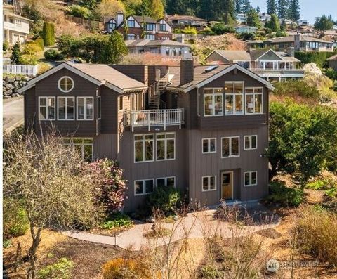 1105 Daley Place Edmonds WA 98020