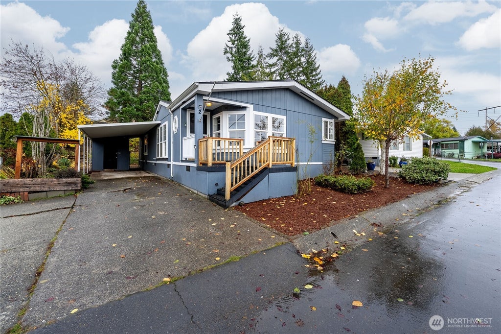 Photo of 704 87th Avenue NE #2, Lake Stevens, WA 98258 (MLS # 2553989)