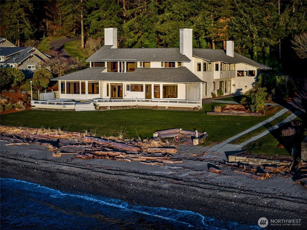 Photo of Normandy Park, WA 98166 (MLS # 2328854)