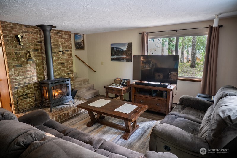 11 N Mt. Seattle Way